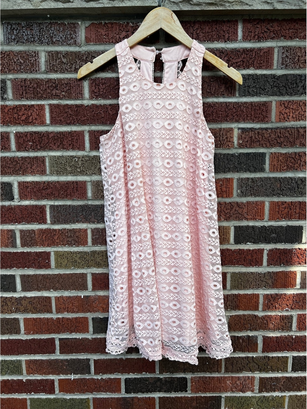 Baby Pink Lace Keyhole Back Sleeveless Shift Mini Dress